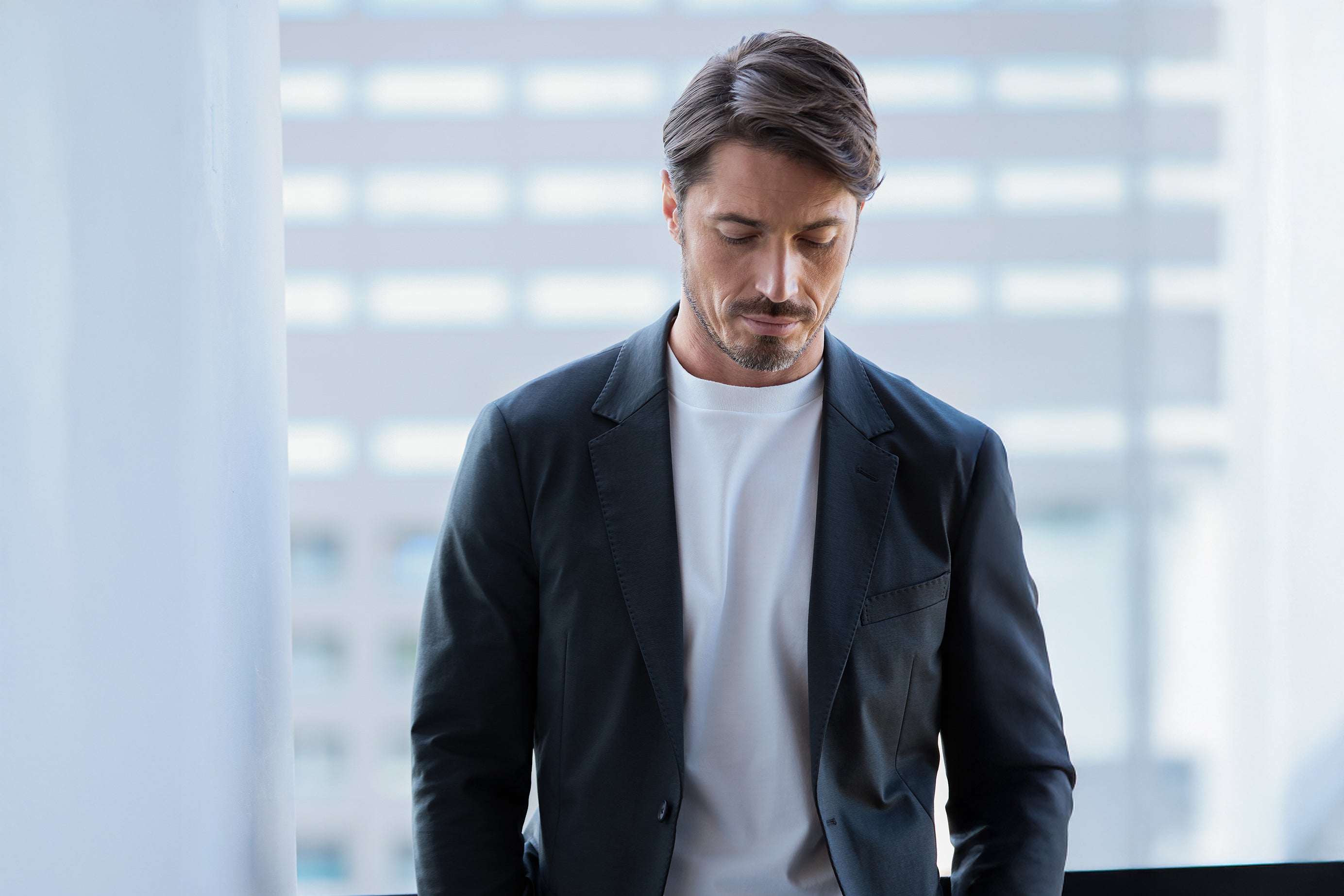 【美品】MOVB Duplex Cotton Jersey トラベルジョガー 灰 美品】MOVB Duplex Cotton Jersey トラベルジョガー 灰 - メルカリ