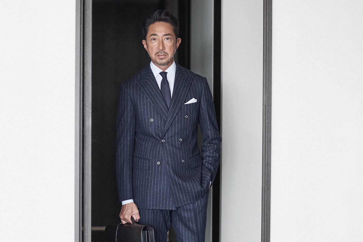 【新作紹介】Optima 16.5 Merino Jersey “BANKER STRIPE” ── ビジネスに、品格を纏う。